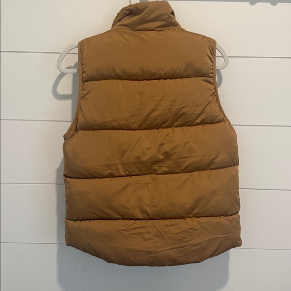 Camel Puffer Vest - Picture 6 of 6